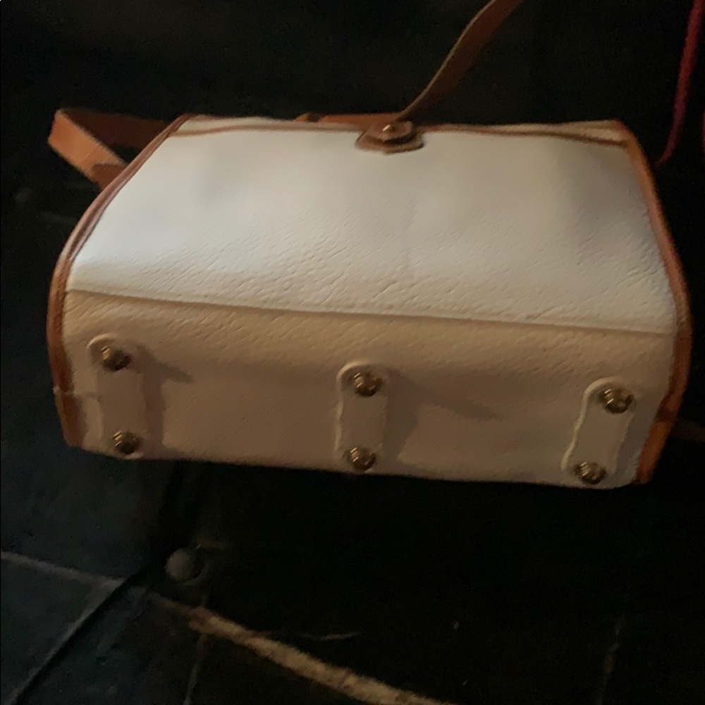 Dooney&Bourke - Picture 3 of 4